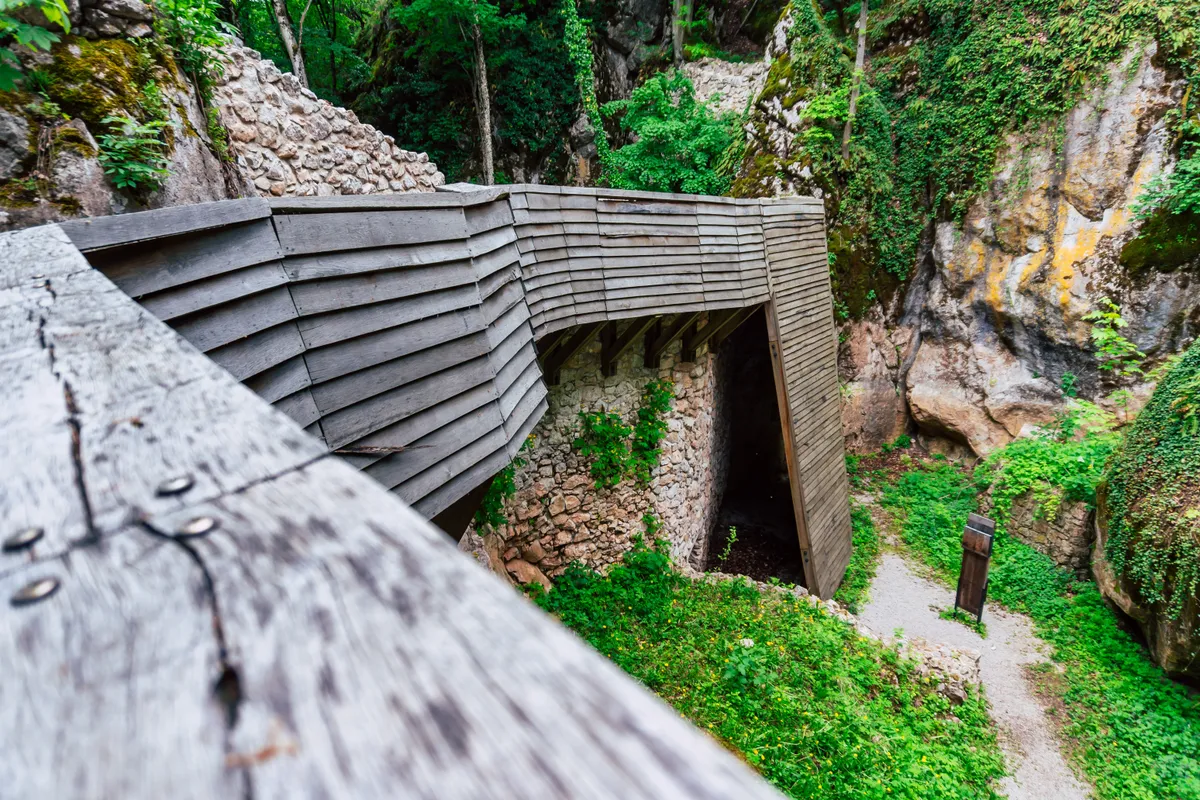 Szádvár várromja az Aggteleki nemzeti Park területén
