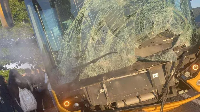 Dubicsány: Szarvassal ütközött a busz négyen megsérültek