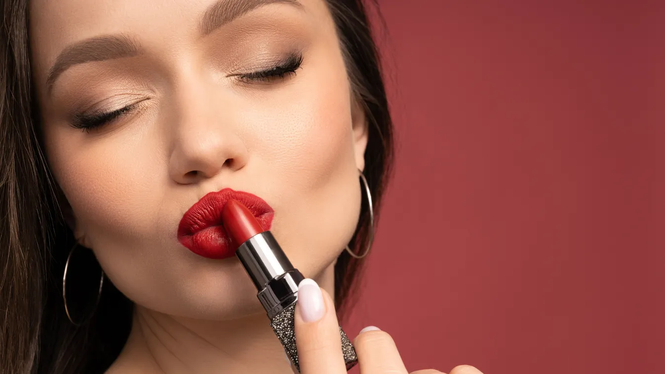 Új rúzstrükk, amivel lerobbanthatalan lesz az ajaksminked