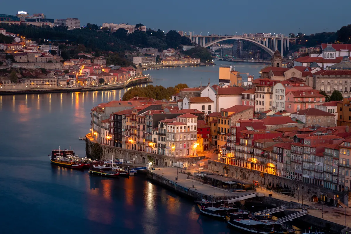 Európa pénztárcabarát városai, Porto, Douro folyó alkonyatkor