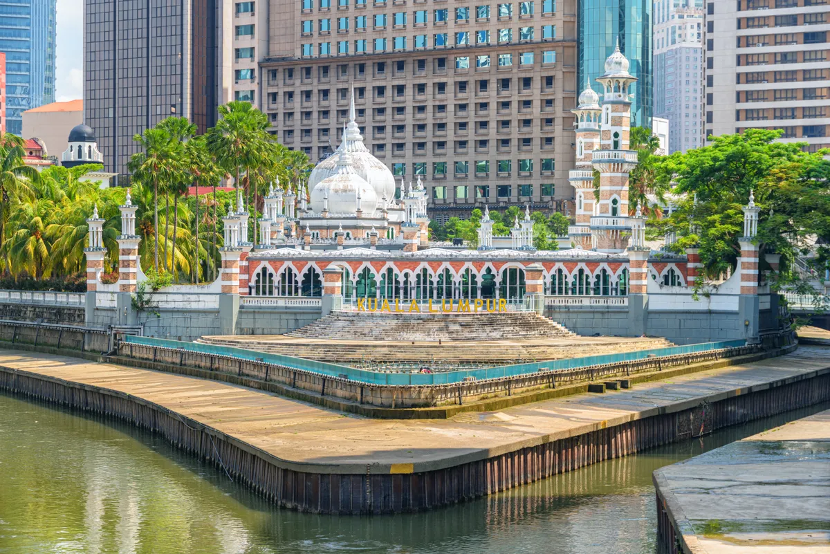 Ázsia Expressz, a Jamek mecset és az Élet folyója, Kuala Lumpur belvárosában