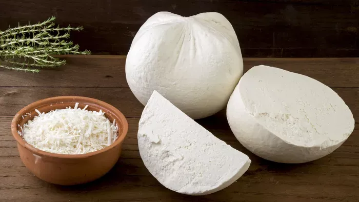 Sajtkészítés házilag – Gomolya sajt recept kezdőknek
