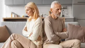 Ettől rettegnek az 50 feletti házaspárok – Egyre több kapcsolat végződik “szürke válással”