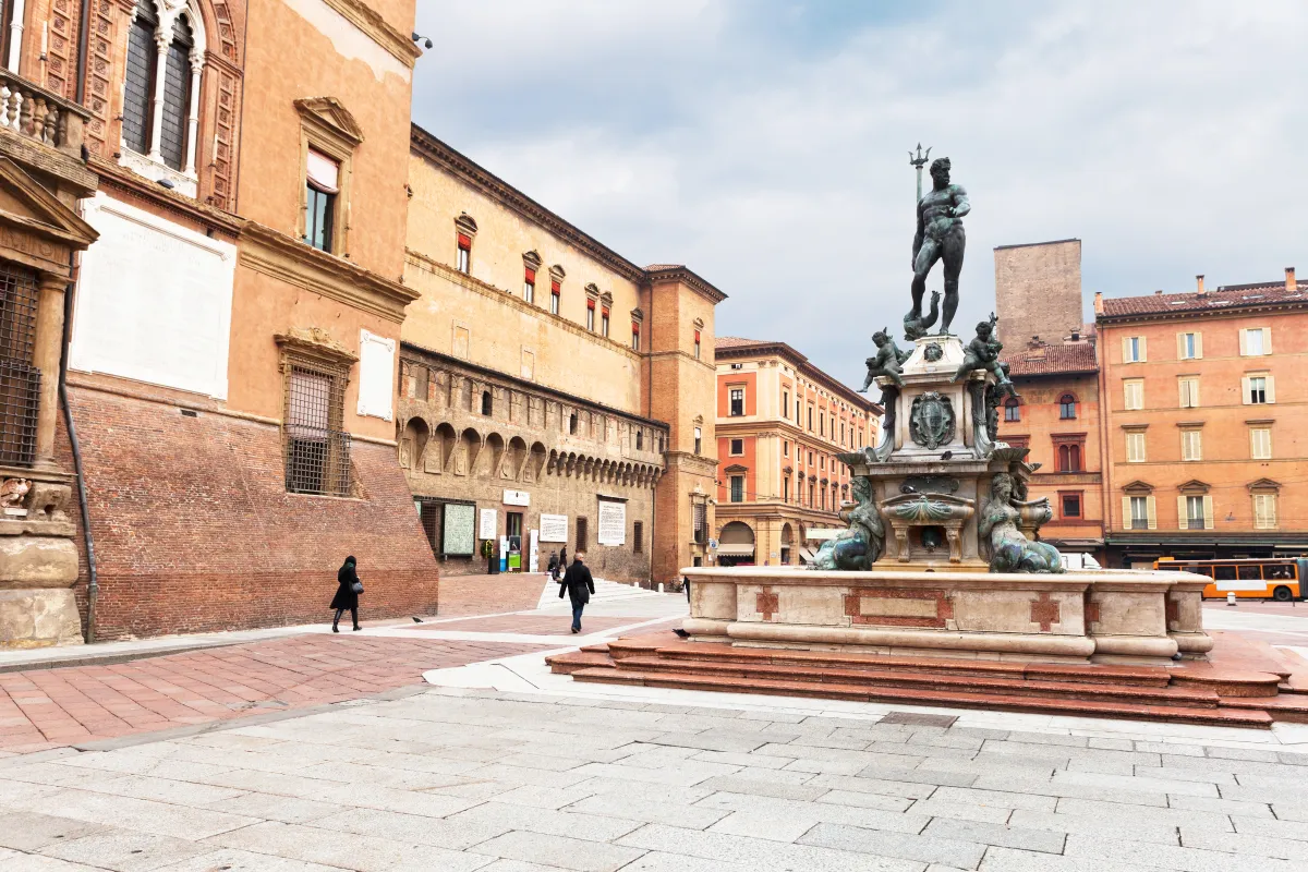 View,On,Sala,Borsa,And,Fountain,Of,Neptune,On,Piazza