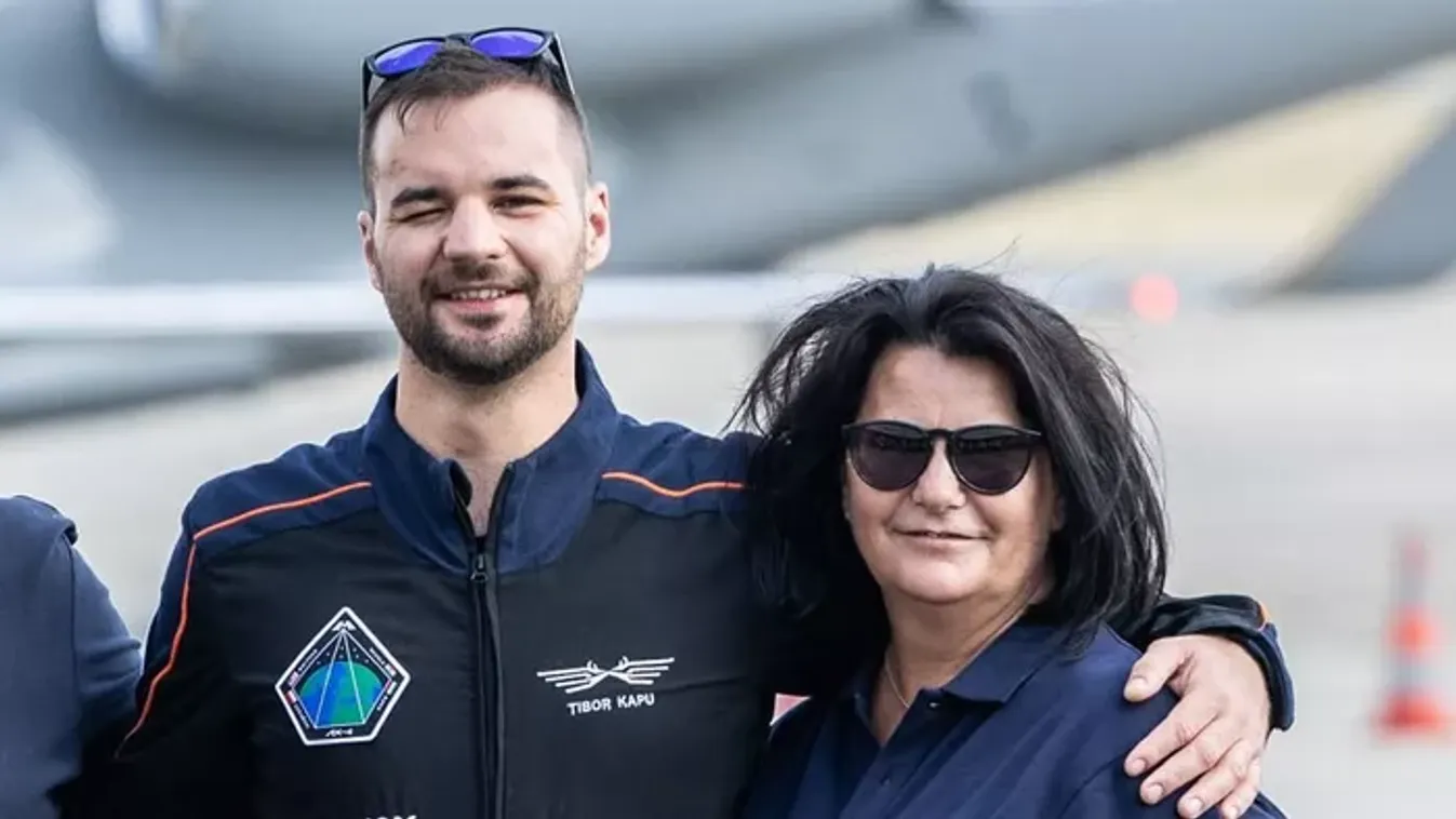 Kapu Tibor édesanyja oktathatja a jövő űrhajósait