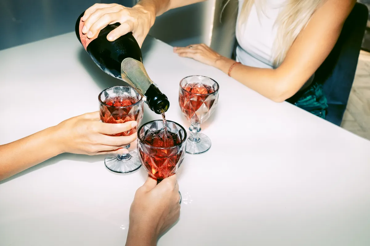 fejfájás, alkohol, pezsgő