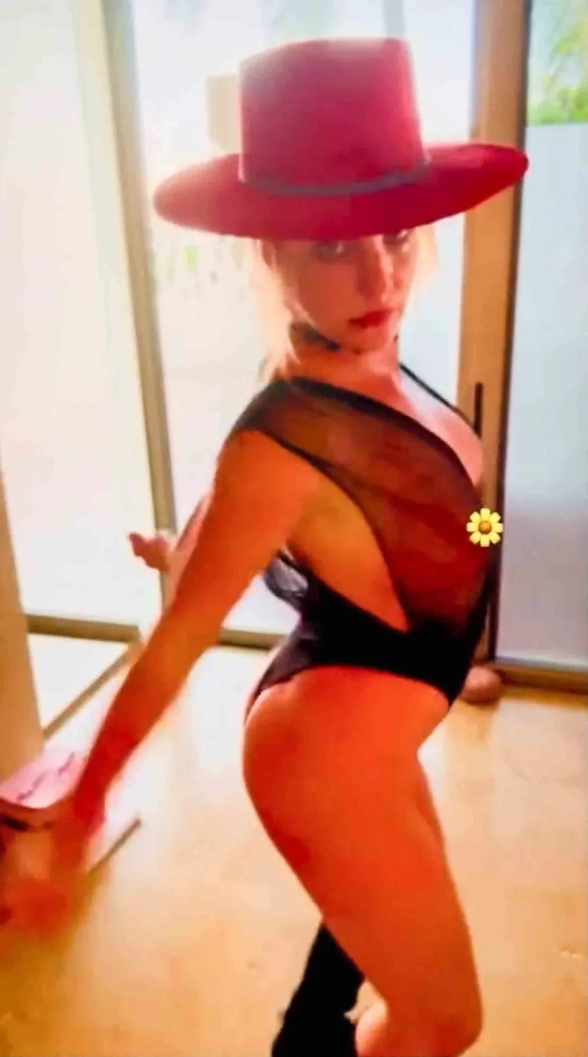 Britney Spears provokatív táncos videói aggasztják az énekesnő közeli barátait