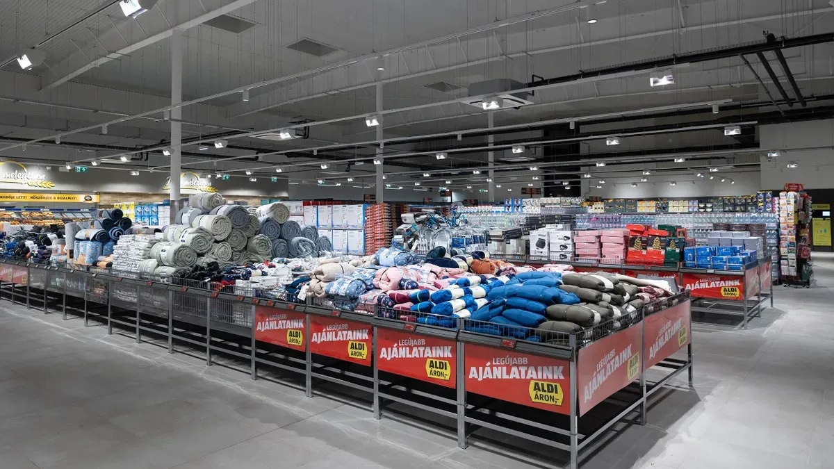 Az akció csaknem 700 különböző terméket érint.