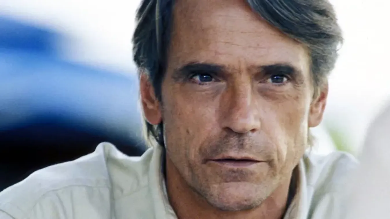 Tökéletes orgánumát ezer hangból felismernénk — 77 éves lett Jeremy Irons