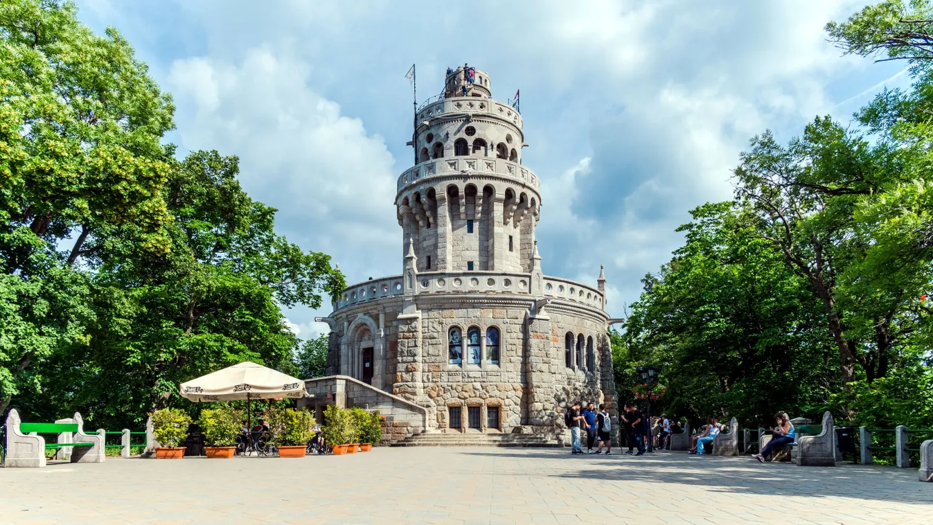 Erzsébet-kilátó a budapesti János-hegyen