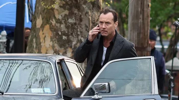 Nincs kétely: Jude Law-ra kíváncsi most mindenki a Netflixen