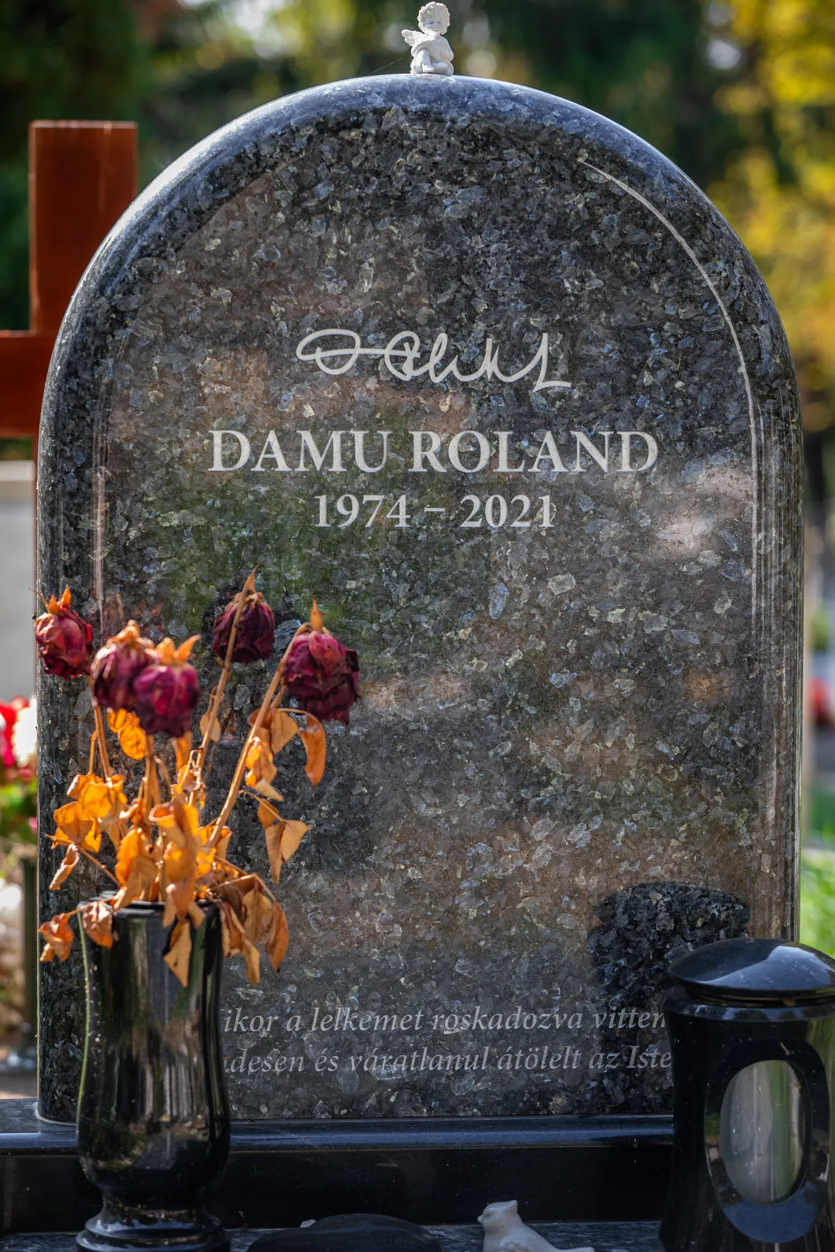 Damu Roland