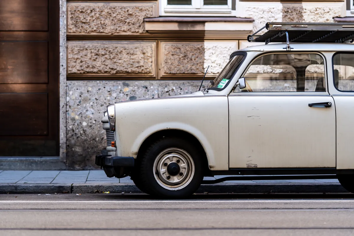 Autós kvíz, egy régi Trabant az utcán 