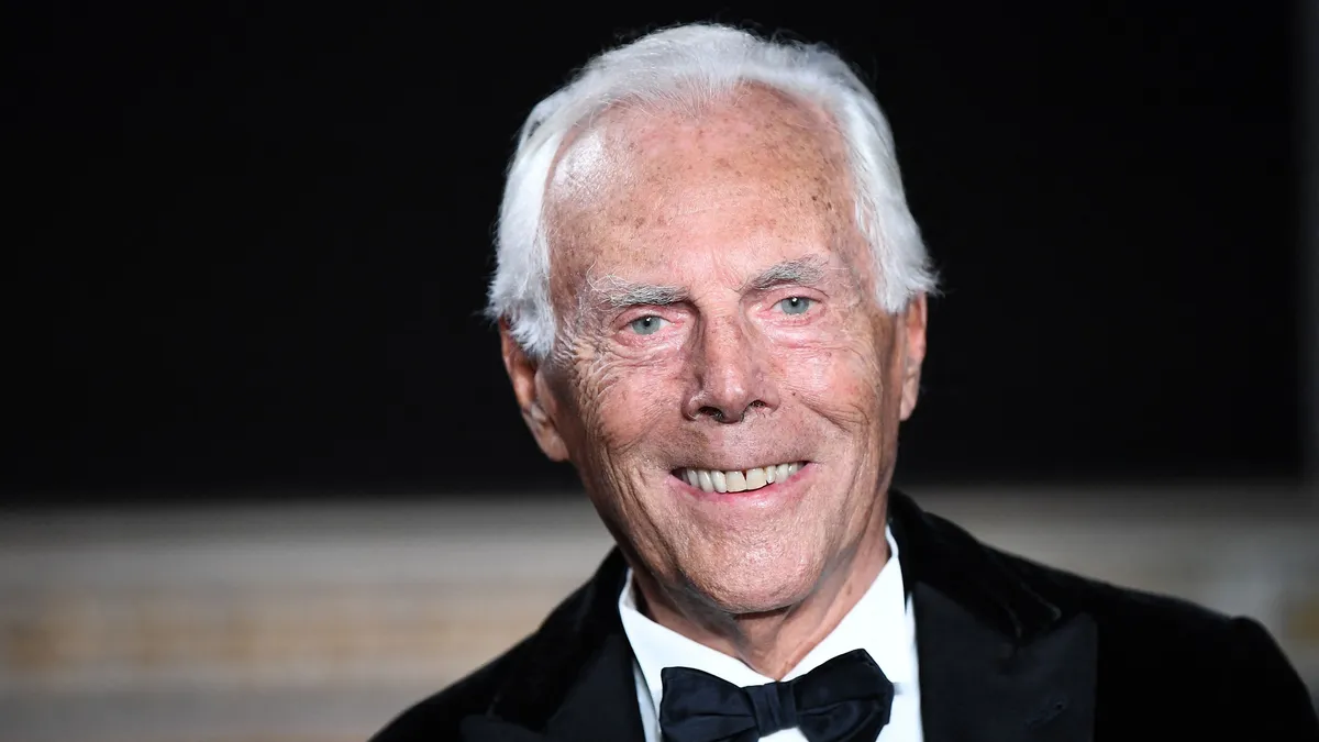 Korábbi állításaival ellentétben Giorgio Armani végül úgy rendelkezett, hogy halála után örökösei fokozatosan adják el a cég részesedéseit.