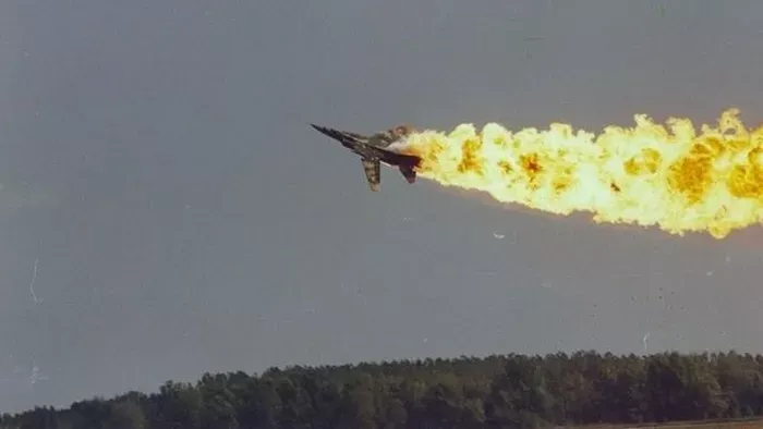 Így vált majdnem tömegkatasztrófává a repülőnap
