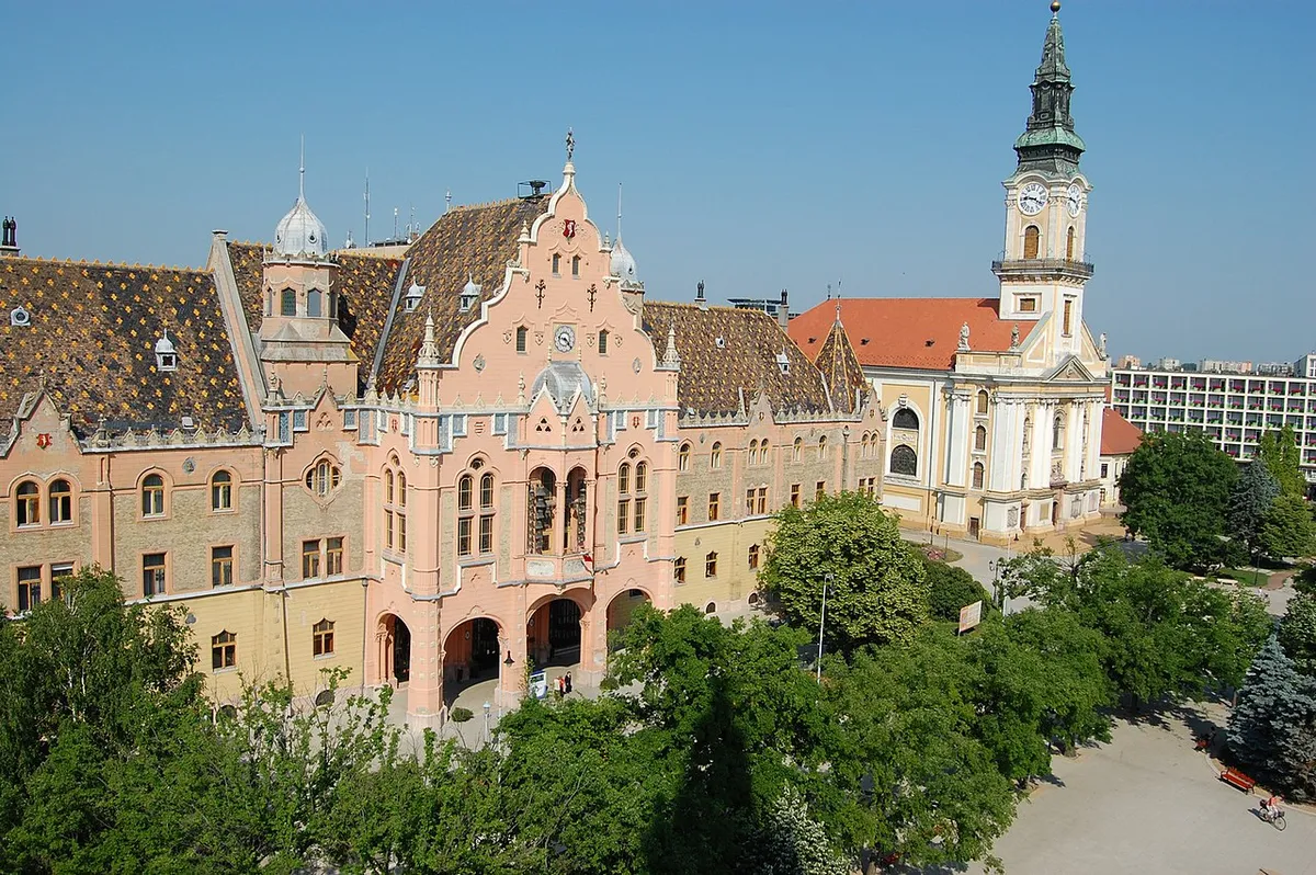 Kecskemét, Városháza, nagytemplom, főtér