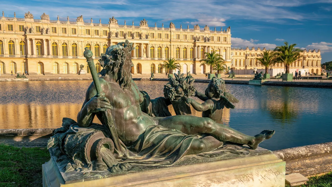 A versailles-i kastély ma is a Napkirály dicsőséges korszakát tükrözi