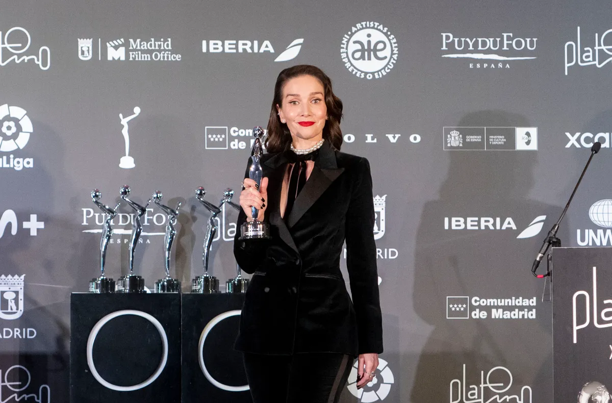 Natalia Oreiro Benicio del Toro receives the Honorary Award at the 10th edition of the Platinum Awards