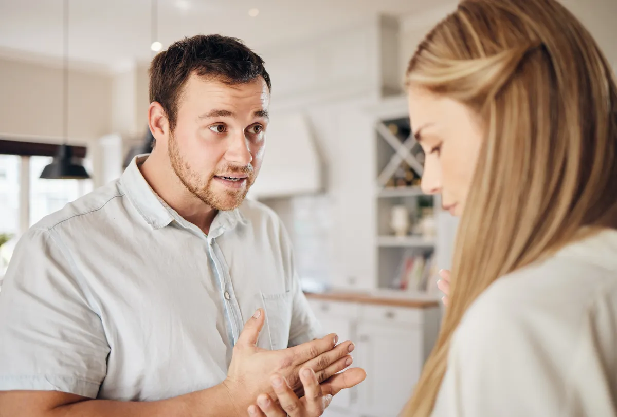 válás, veszekedő pár, vitatkozó pár