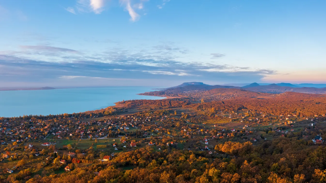 Az őszi Balaton elbűvölő úti cél, amely festői tájaival, színeivel és hangulatával életre szóló élményeket ígér