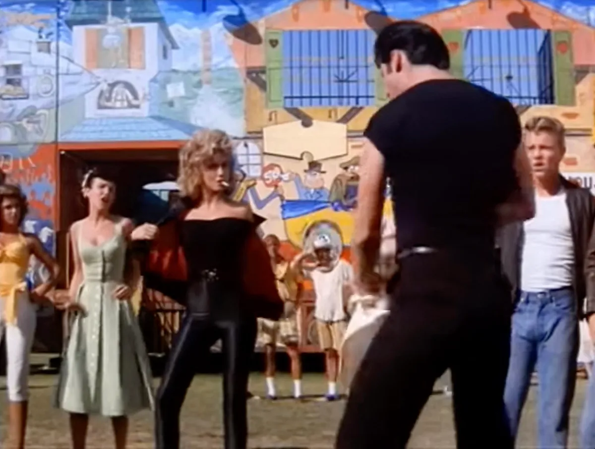 Olivia Newton-John és John Travolta a Grease utolsó jelenetében