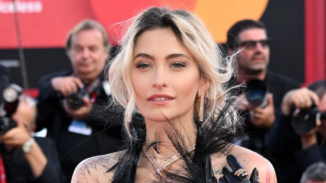 „Kiléptem” — Botrányosan rossz lesz? Michael Jackson lánya kifakadt a Jacko filmről: otthagyta a forgatást!