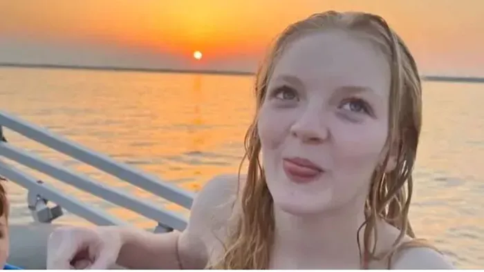 Szerelme kezét szorítva hunyt el a 17 éves kismama