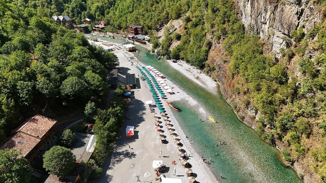 Albánia türkiz csodája, a Shala folyó