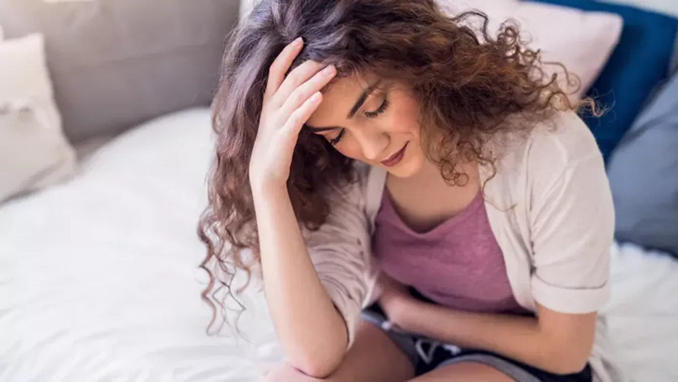 Nem elég a menstruáció, mellette migrén is gyötör? Mutatjuk, mit tehetsz
