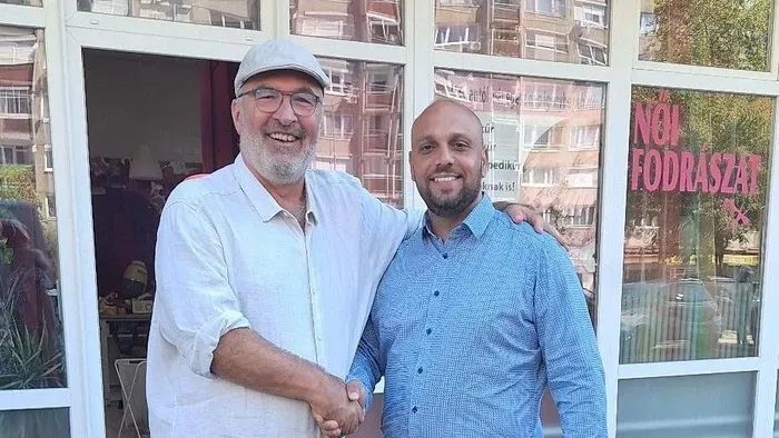 Pikó András és a "független" jelölt: Oláh a haveroknak adna lakásokat, ha megválasztják