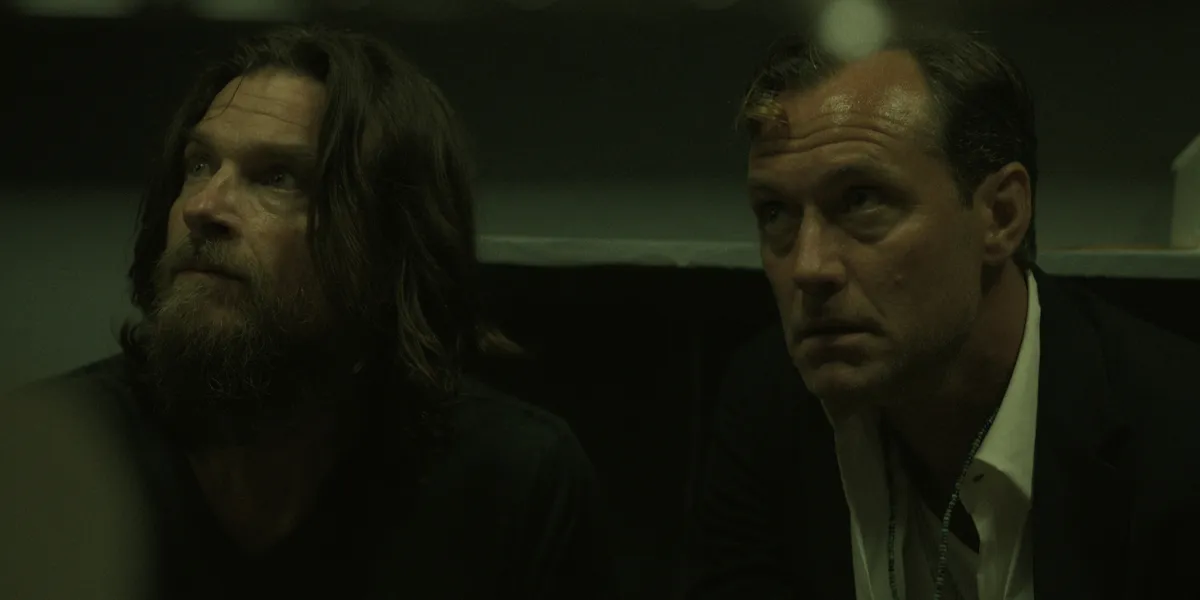 2025 - Black Rabbit - TV Series. Netflix