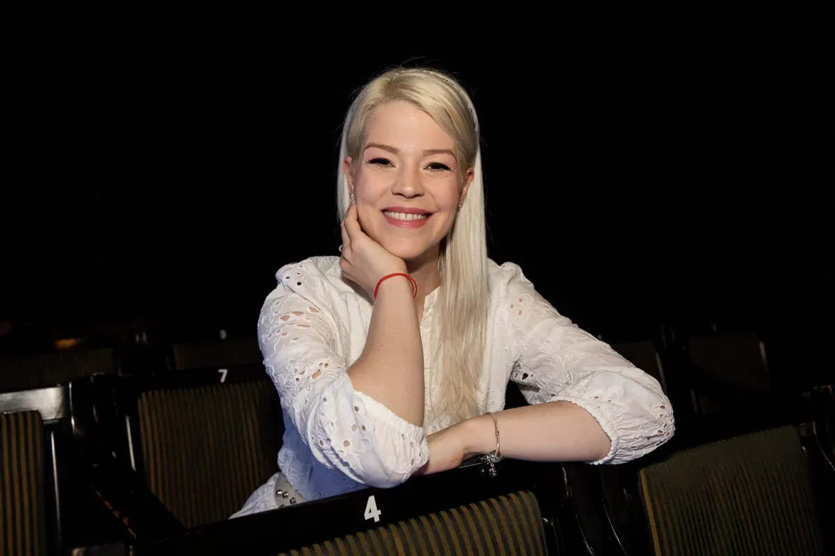 alt=Muri Enikő, Elza bőrébe bújt a Jégvarázs című musical kedvéért, ami hatalmas sikert aratott 