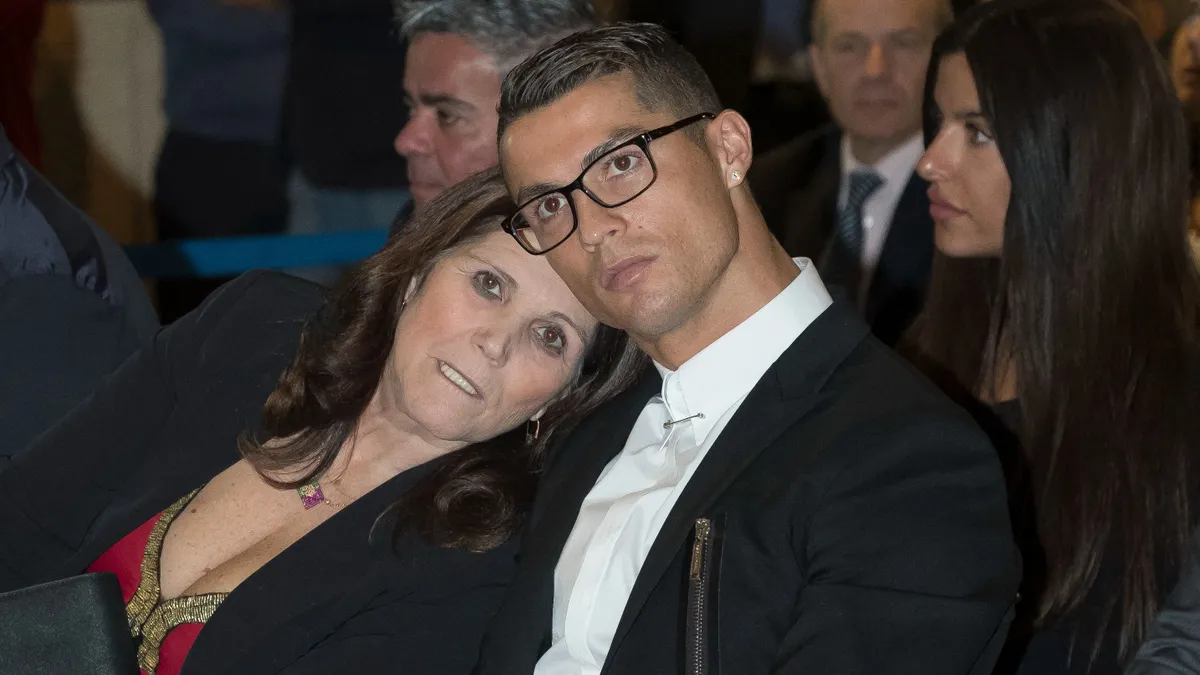 Dolores mama és a legnagyobbá lett kisfia, Cristiano Ronaldo: különösen szoros kapcsolat az övék