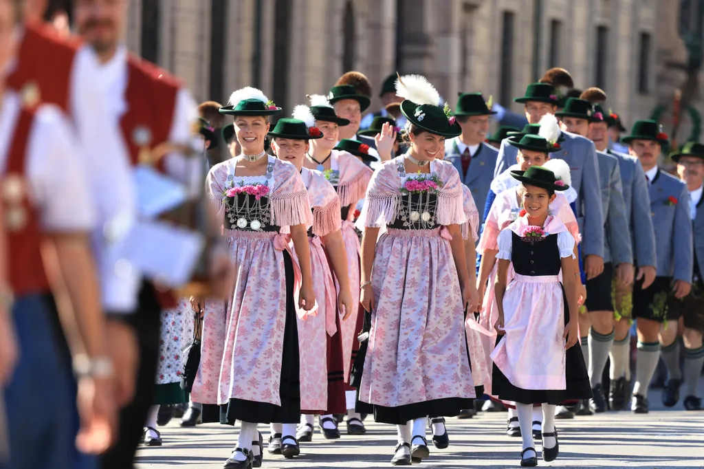 Nem lenne ünnep felvonulás nélkül 2025. Oktoberfest