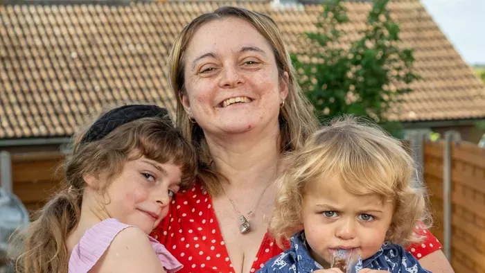 Egy napon fogantak, 5 év különbséggel születtek meg az ikrek