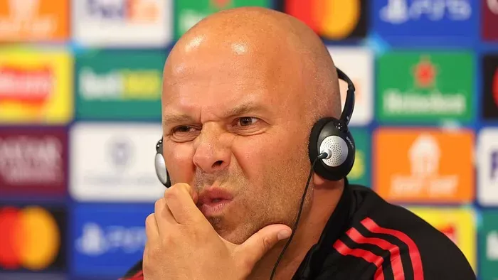 Berágtak Liverpoolban, Arne Slotot keményen számonkérték