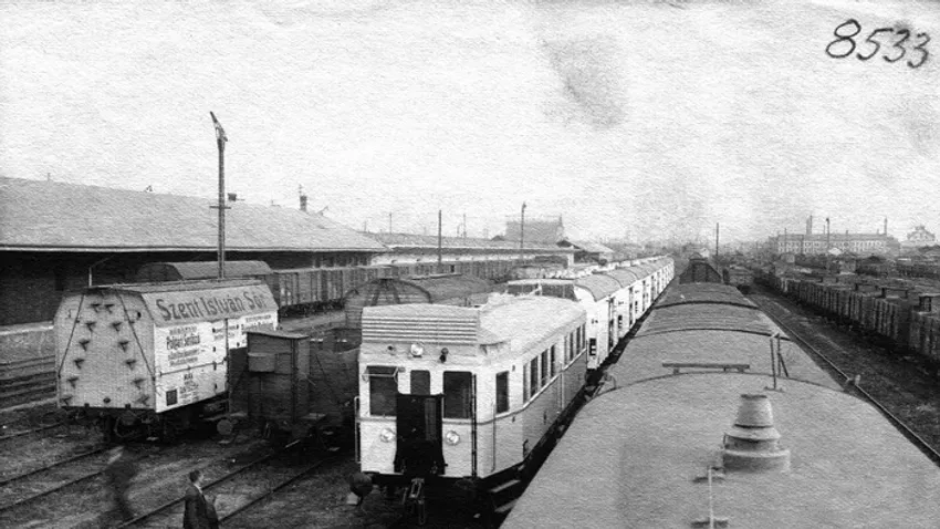 Szeptember 12-én indult el a villamos vontatás Budapest és Komárom között