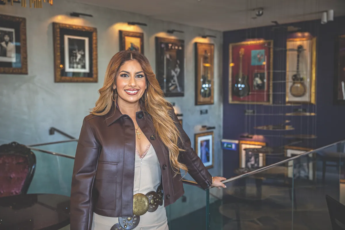 HOT! MAGAZIN 39-ES CÍMLAP ANYAGOK FELTÖLTÉSE