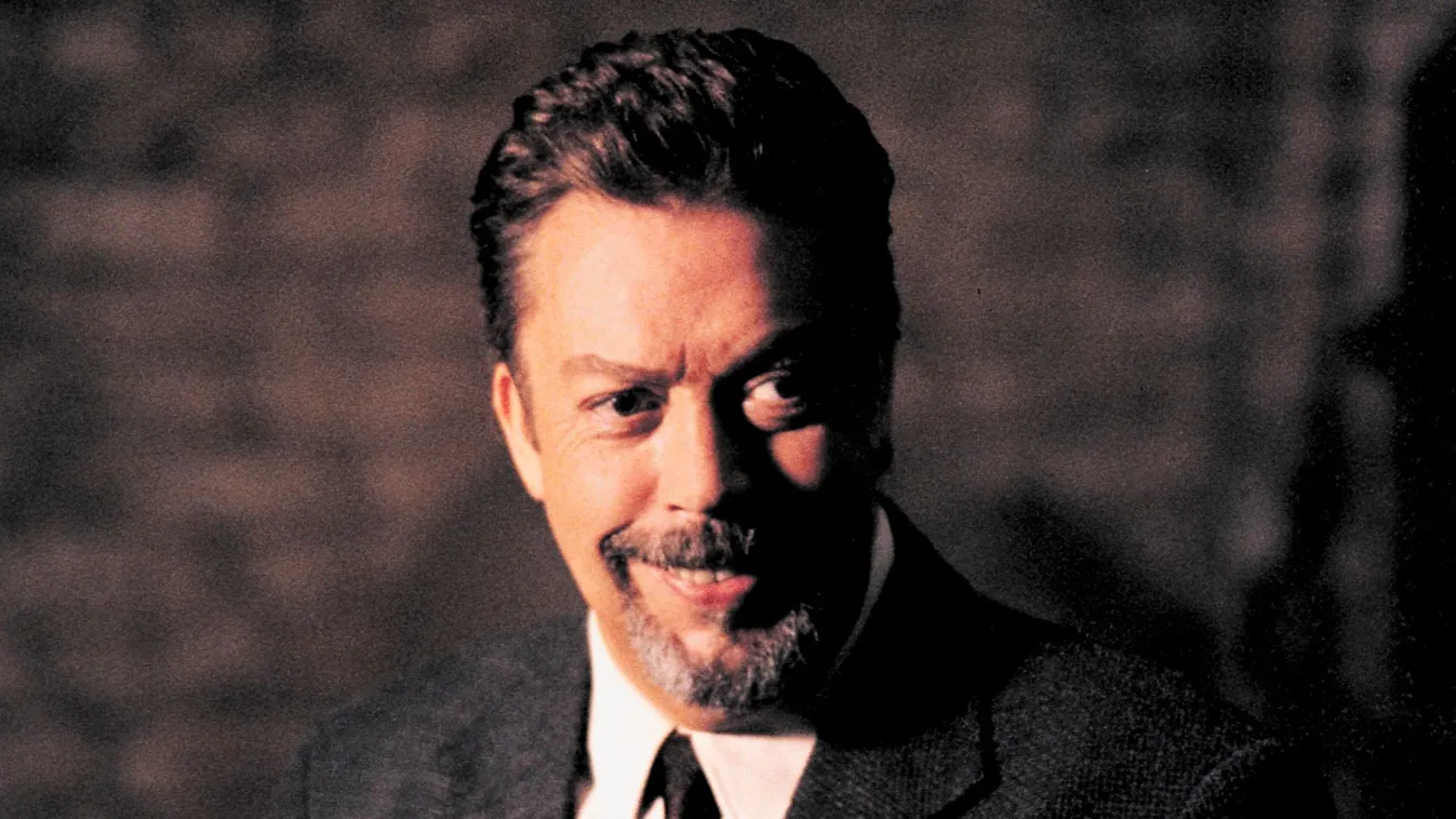 Pokoli sztrókja után végre megszólalt Tim Curry! Szörnyű állapotban van a világsztár