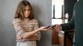 Telefonfüggő a gyerek? Íme annak jelei és megoldási lehetőségei – Pszichológus Pasi válaszol