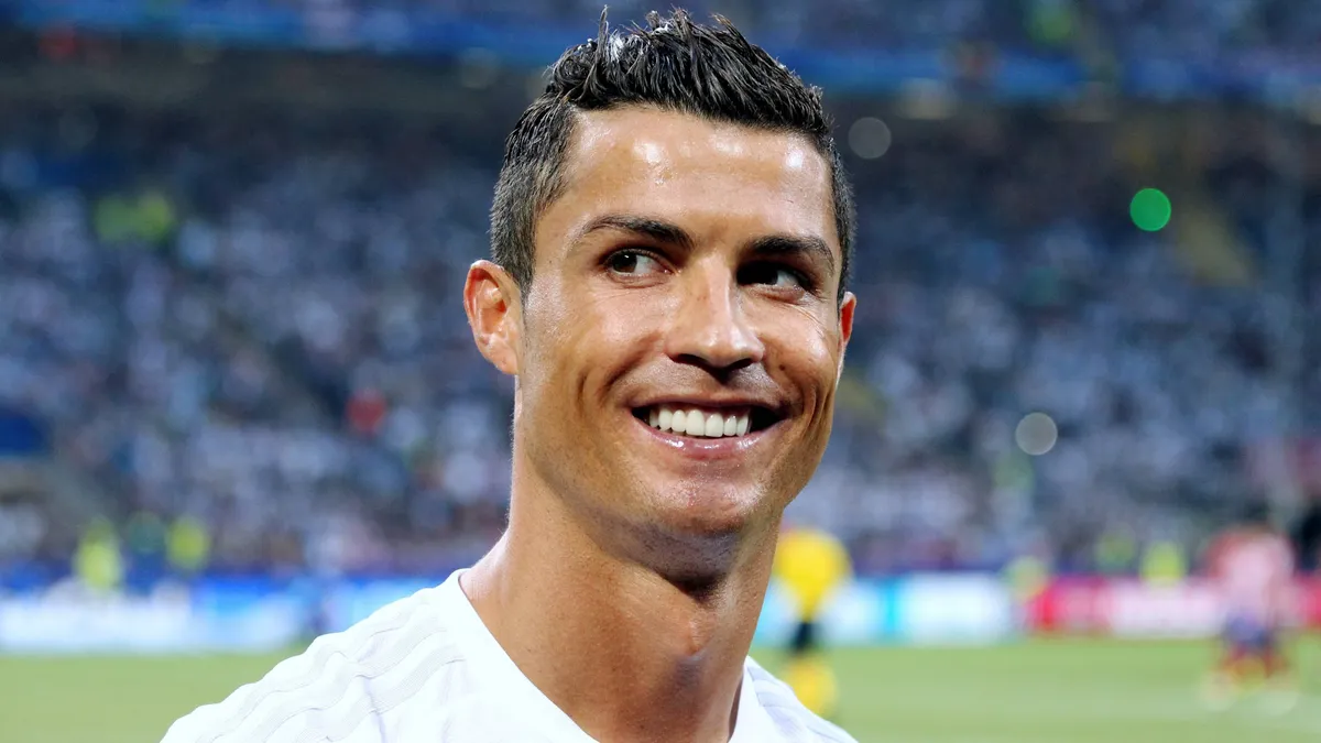 Cristiano Ronaldo és Georgina Rodríguez egyetlen fotóra sűrítette a 7 milliárdos luxust