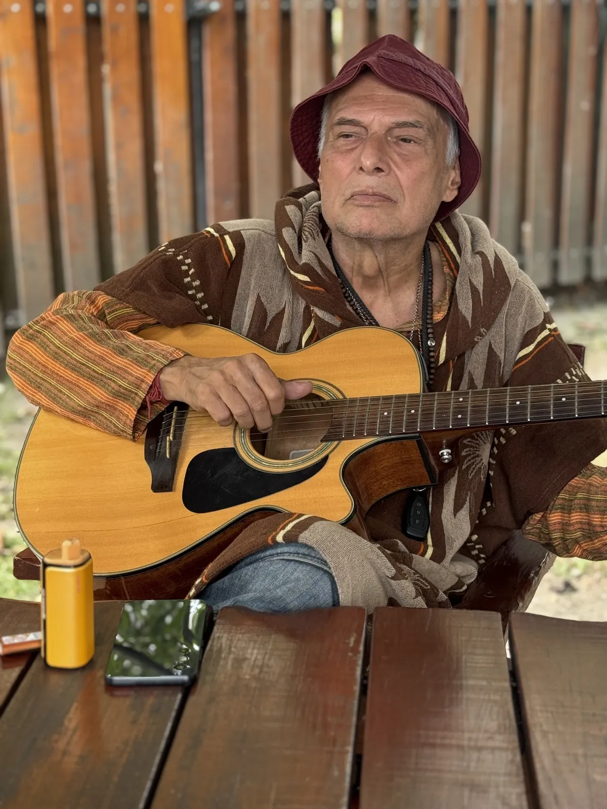 Laár András