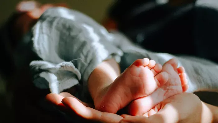„Mit húznak ki belőlem?” – szülés után érte sokk az anyukát