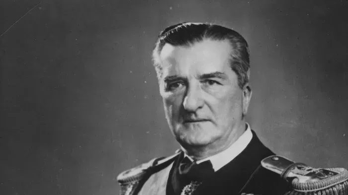 Horthy Miklósnak is elállna a szava vasúti kocsijától