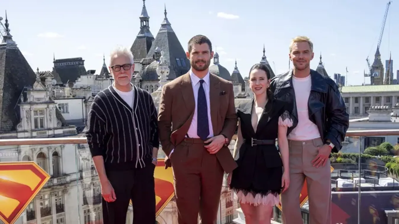 Minden rekordot megdönt a sérülékeny Superman, aki még Barbie-t is lenyomta