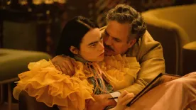 Gyorsan nézd meg! Hamarosan eltűnik Emma Stone gyermekagyú prostija