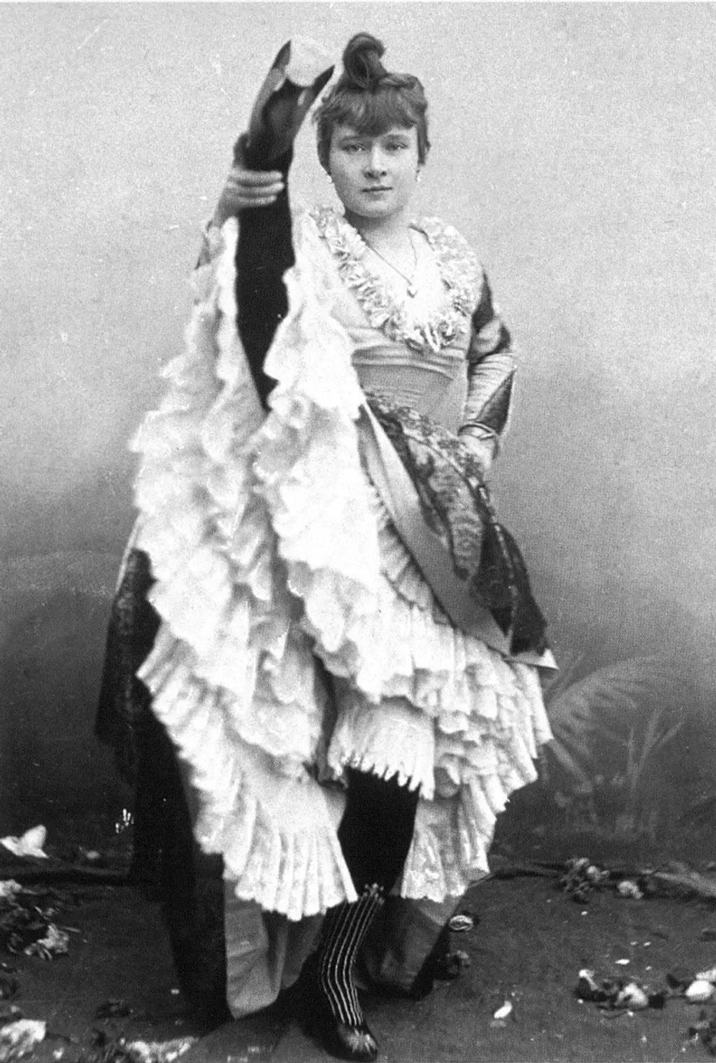 La Goulue, a Moulin Rouge másik híres táncosa volt, aki Renoir-nak köszönhette sikerét.