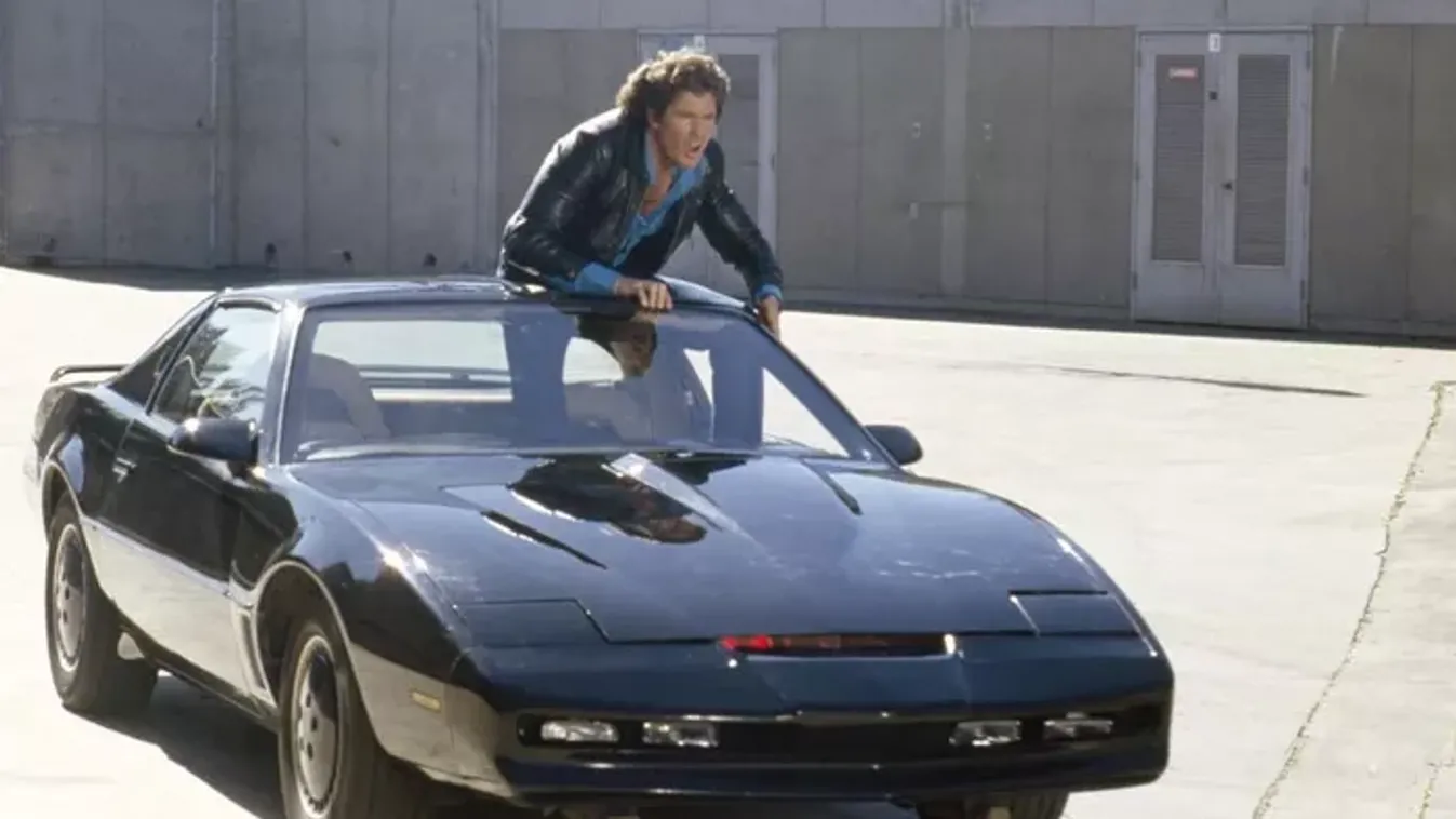 „K.I.T.T., jelentkezz!” — 43 éve ült be először David Hasselhoff a beszélő Pontiacba
