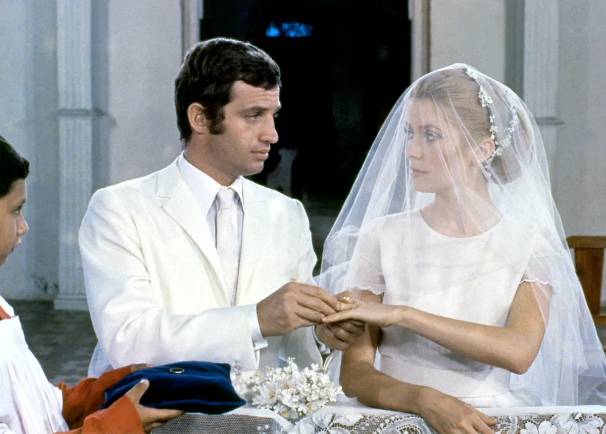Kvíz, Jean-Paul Belmondo, házasságkötés, templomi esküvő, esküvői ruha