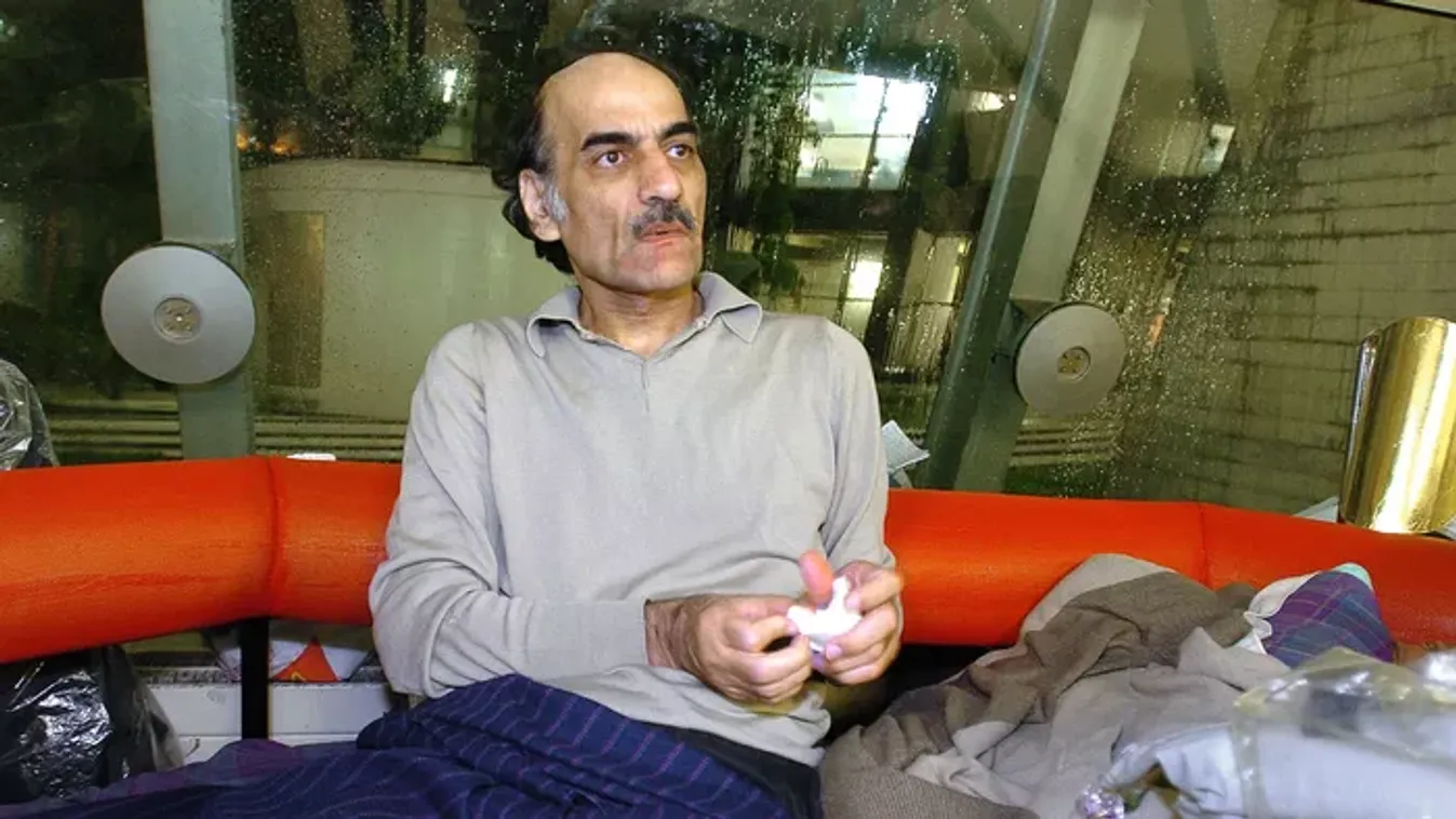 Mehran Karimi Nasseri igaz története: a férfi, aki 18 éven keresztül egy reptér foglya volt